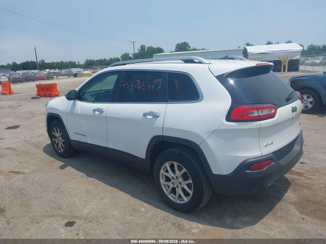 Jeep Cherokee Latitude 2016 1C4PJMCB9GW130575 Image 3