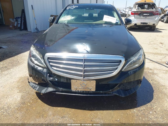 Продаж на аукціоні авто 2017 Mercedes-benz C 300 Luxury 4matic, vin: 55SWF4KB1HU199019, номер лоту: 45486606