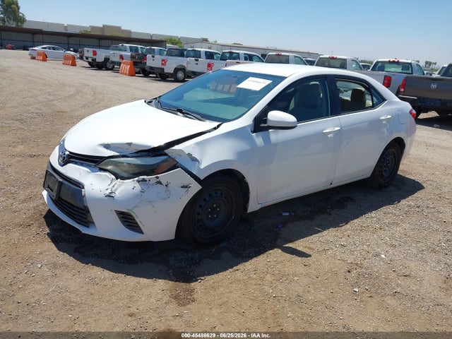 Toyota COROLLA LE 2015 5YFBURHE9FP340702 Image 2
