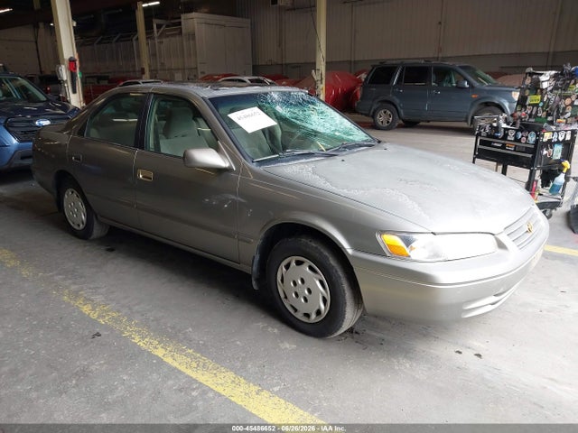 45486652 :رقم المزاد ، JT2BG22K8V0090819 vin ، 1997 Toyota Camry Le مزاد بيع