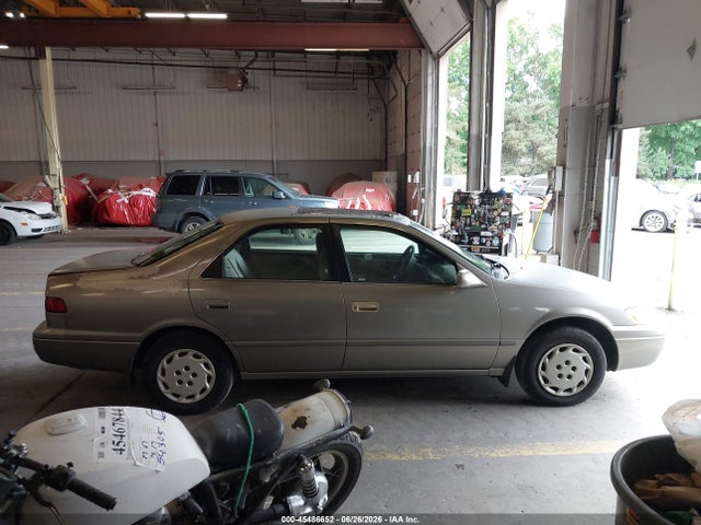 45486652 :رقم المزاد ، JT2BG22K8V0090819 vin ، 1997 Toyota Camry Le مزاد بيع