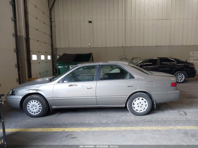45486652 :رقم المزاد ، JT2BG22K8V0090819 vin ، 1997 Toyota Camry Le مزاد بيع