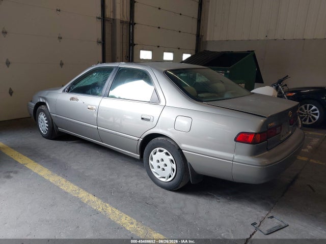 45486652 :رقم المزاد ، JT2BG22K8V0090819 vin ، 1997 Toyota Camry Le مزاد بيع