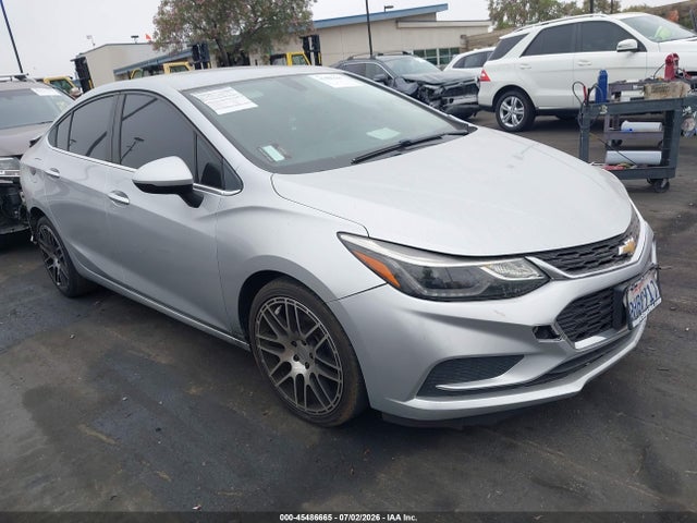2018 1G1BE5SM4J7122871 main image