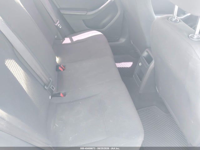 3VW2K7AJ4FM224233 Volkswagen Jetta 2.0l S