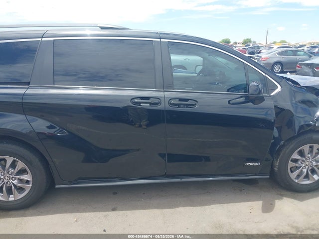 Toyota SIENNA LE 2021 5TDKRKEC8MS037247 Image 14