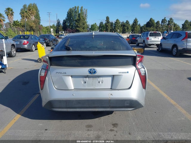 Продажа на аукционе авто 2018 Toyota Prius Three, vin: JTDKARFU3J3067132, номер лота: 45486743