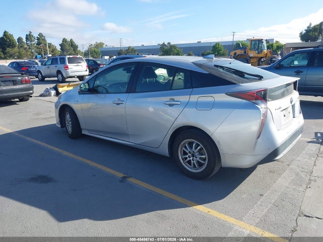 Продажа на аукционе авто 2018 Toyota Prius Three, vin: JTDKARFU3J3067132, номер лота: 45486743