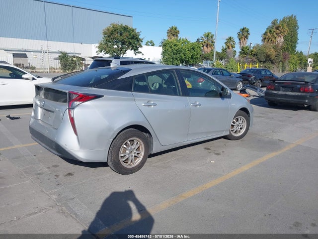 Продажа на аукционе авто 2018 Toyota Prius Three, vin: JTDKARFU3J3067132, номер лота: 45486743