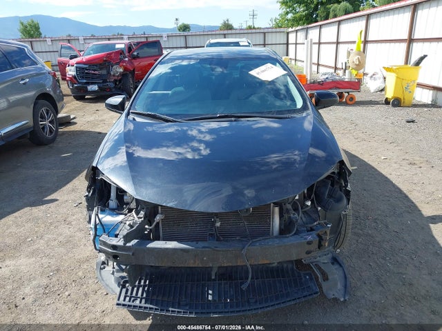 Toyota COROLLA LE 2018 2T1BURHE7JC062813 Image 13
