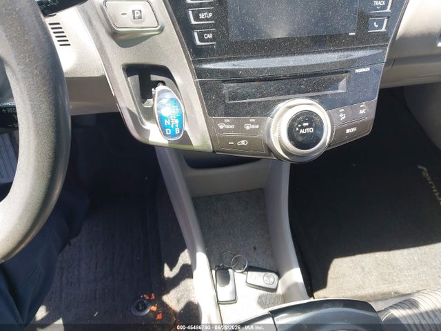 Toyota Prius V Two 2015 JTDZN3EU2FJ019187 Image 11