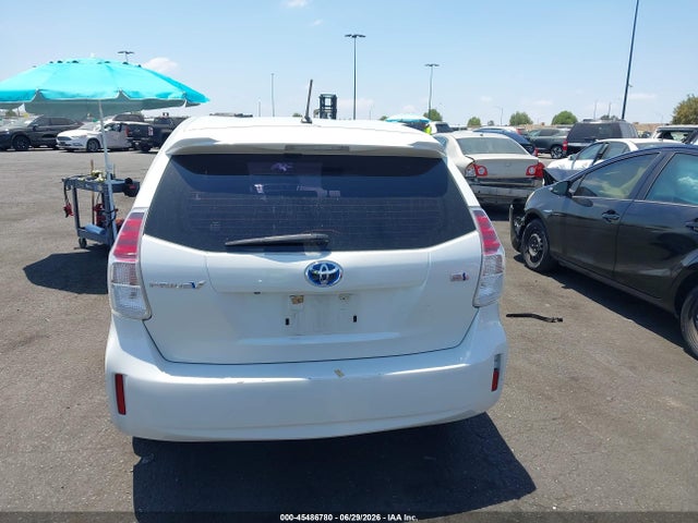 Toyota Prius V Two 2015 JTDZN3EU2FJ019187 Image 16