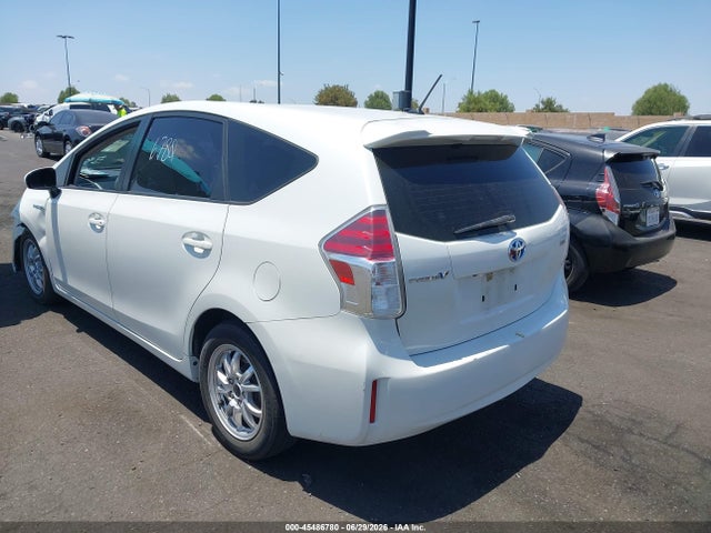 Toyota Prius V Two 2015 JTDZN3EU2FJ019187 Image 3