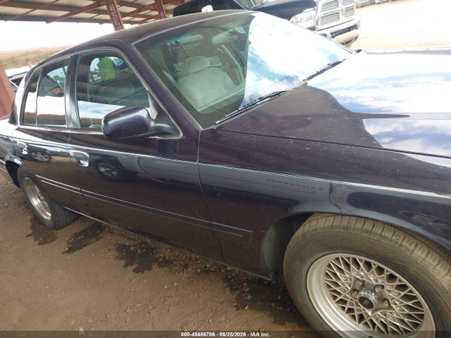 45486786 :رقم المزاد ، 2FAFP74W82X159906 vin ، 2002 Ford Crown Victoria Lx مزاد بيع