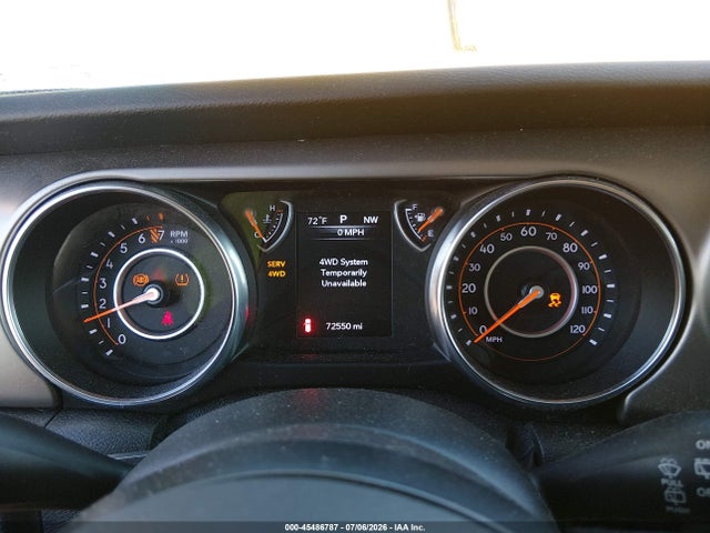 1C4HJXDG8JW281222 Jeep Wrangler Unlimited Sport 4x4