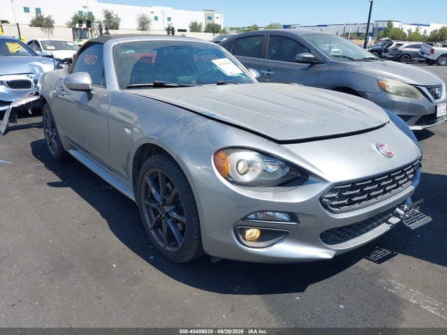Fiat 124 Spider Lusso 2017 JC1NFAEK3H0101398 Image 1