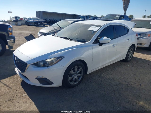 Mazda Mazda3 I Sport 2015 JM1BM1U70F1222261 Image 2