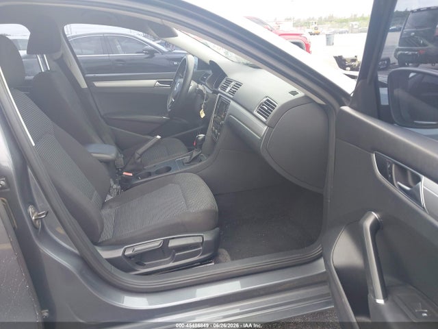 45486849 :رقم المزاد ، 1VWAT7A35GC037676 vin ، 2016 Volkswagen Passat 1.8t S مزاد بيع