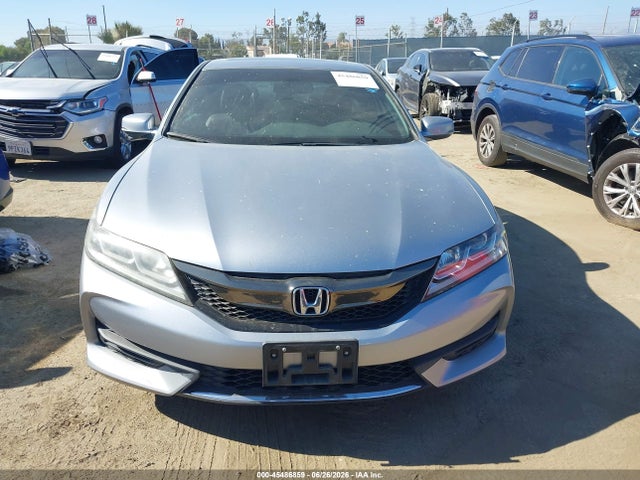 45486859 :رقم المزاد ، 1HGCT1B89HA004147 vin ، 2017 Honda Accord Ex-l مزاد بيع