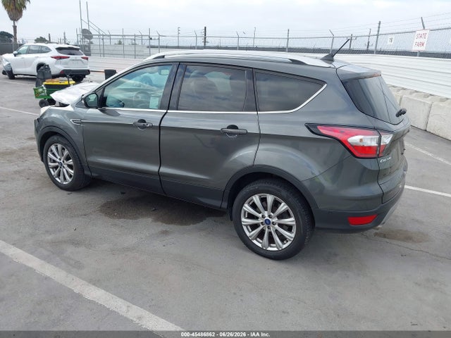 Ford Escape Titanium 2018 1FMCU0J94JUA64658 Image 3