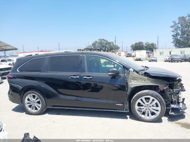 Toyota Sienna Platinum 2021 5TDERKEC2MS006220 Image 14