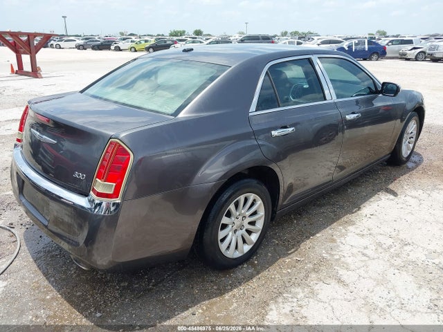 Chrysler 300 2014 2C3CCAAGXEH200283 Image 4
