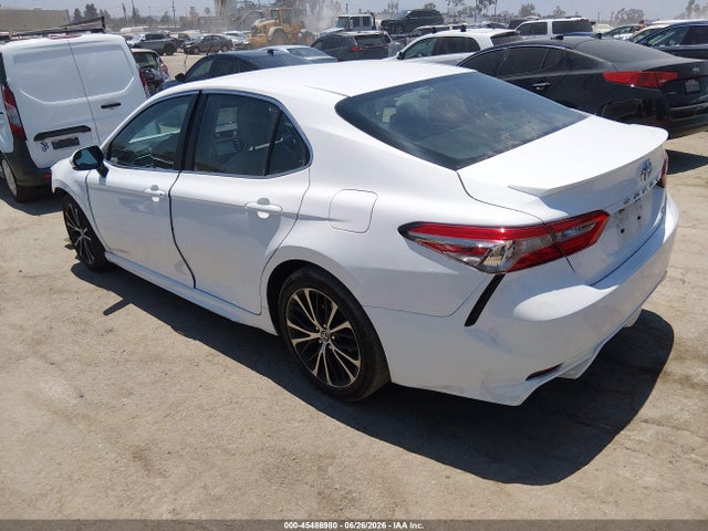 Toyota CAMRY SE 2018 4T1B11HK0JU068340 Image 3