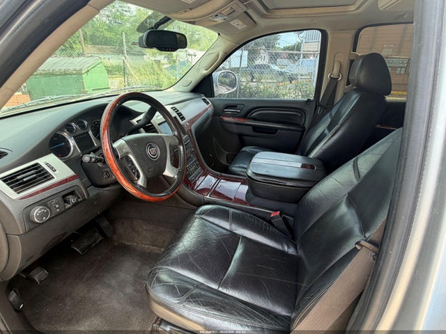 2011 Cadillac Escalade Premium მანქანა იყიდება აუქციონზე, vin: 1GYS4CEF3BR244701, აუქციონის ნომერი: 45487011