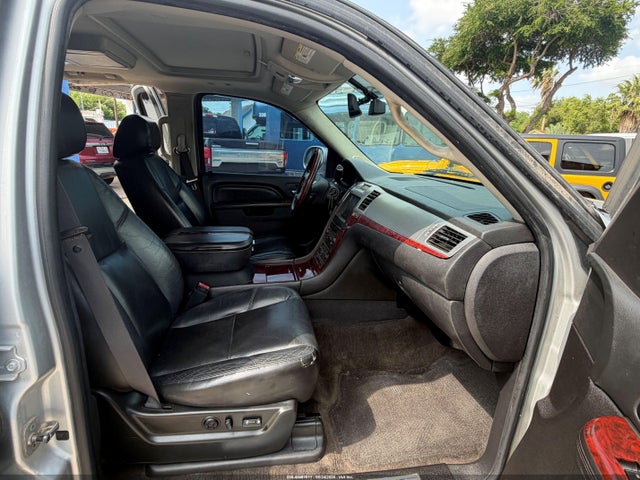 2011 Cadillac Escalade Premium მანქანა იყიდება აუქციონზე, vin: 1GYS4CEF3BR244701, აუქციონის ნომერი: 45487011