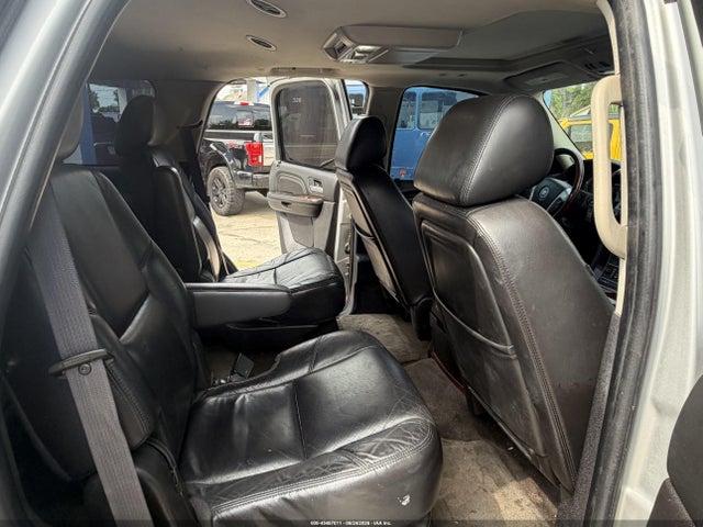 2011 Cadillac Escalade Premium მანქანა იყიდება აუქციონზე, vin: 1GYS4CEF3BR244701, აუქციონის ნომერი: 45487011