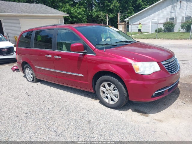 Auction sale of the 2011 Chrysler Town & Country Touring, vin: 2A4RR5DG1BR682083, lot number: 45487037