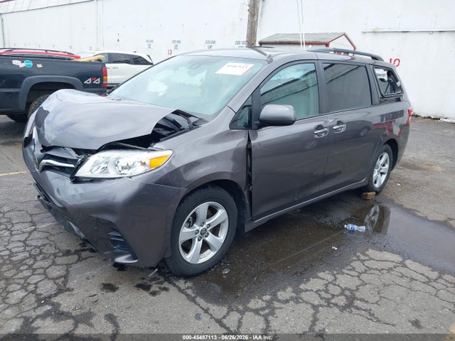 Продаж на аукціоні авто 2019 Toyota Sienna Le 8 Passenger, vin: 5TDKZ3DC2KS987138, номер лоту: 45487113