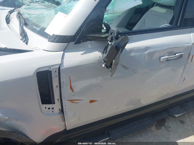 2026 Land Rover Defender P400 X-dynamic Se მანქანა იყიდება აუქციონზე, vin: SALE27EUXT2509597, აუქციონის ნომერი: 45487157