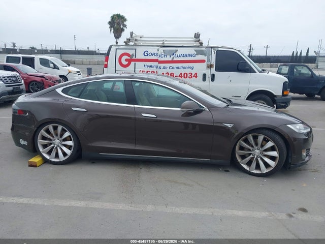 Продажа на аукционе авто 2013 Tesla Model S, vin: 5YJSA1BC8DFP10483, номер лота: 45487195