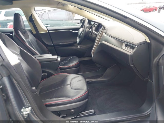 45487198 :رقم المزاد ، 5YJSA1CPXDFP17341 vin ، 2013 Tesla Model S Performance مزاد بيع