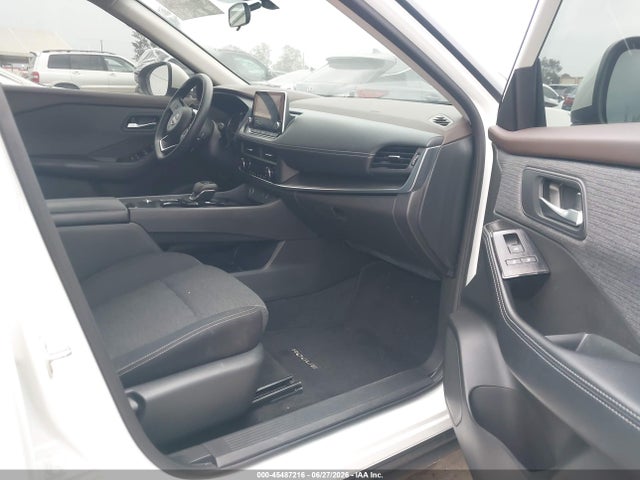 5N1BT3BA2PC859134 Nissan Rogue Sv Fwd