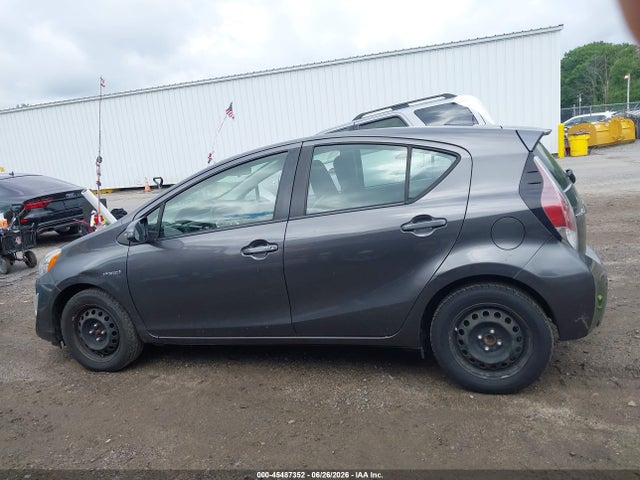 Toyota Prius C One 2016 JTDKDTB36G1116717 Image 15