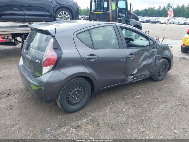 Toyota Prius C One 2016 JTDKDTB36G1116717 Image 4