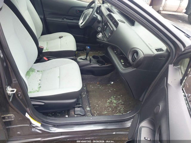Toyota Prius C One 2016 JTDKDTB36G1116717 Image 5