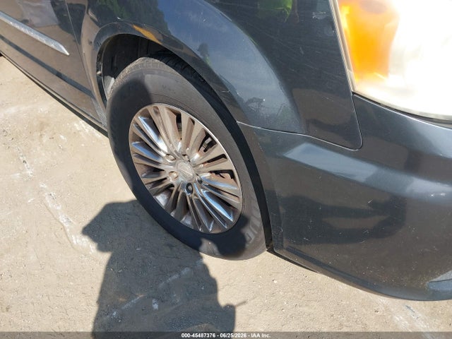 45487376 :رقم المزاد ، 2A4RR6DG1BR667315 vin ، 2011 Chrysler Town & Country Limited مزاد بيع