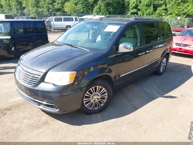 45487376 :رقم المزاد ، 2A4RR6DG1BR667315 vin ، 2011 Chrysler Town & Country Limited مزاد بيع