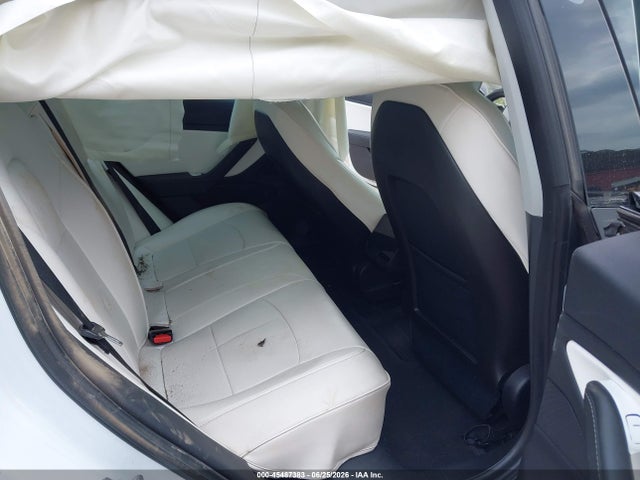 Продажа на аукционе авто 2018 Tesla Model 3 Long Range/performance, vin: 5YJ3E1EB0JF135643, номер лота: 45487383