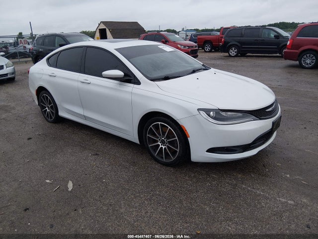 45487407 :رقم المزاد ، 1C3CCCBG2FN673310 vin ، 2015 Chrysler 200 S مزاد بيع