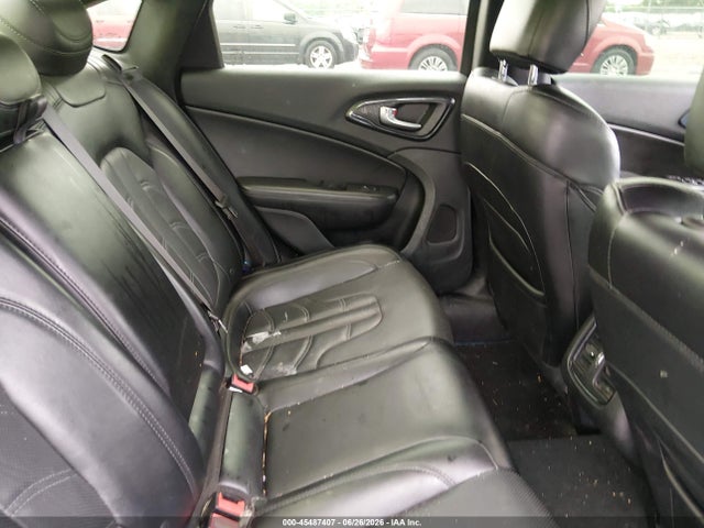 45487407 :رقم المزاد ، 1C3CCCBG2FN673310 vin ، 2015 Chrysler 200 S مزاد بيع