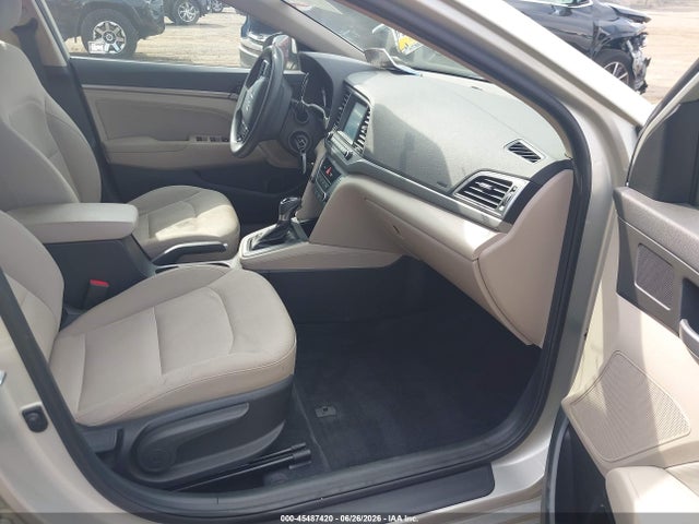 45487420 :رقم المزاد ، 5NPD84LF3HH120763 vin ، 2017 Hyundai Elantra Se مزاد بيع
