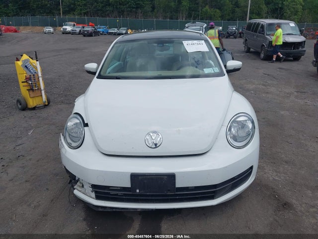 45487604 :رقم المزاد ، 3VWJ17AT5GM628319 vin ، 2016 Volkswagen Beetle 1.8t Sel مزاد بيع