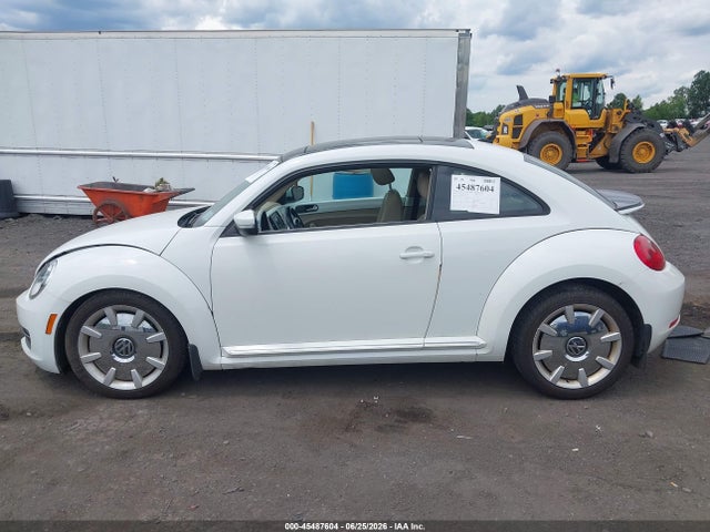 45487604 :رقم المزاد ، 3VWJ17AT5GM628319 vin ، 2016 Volkswagen Beetle 1.8t Sel مزاد بيع