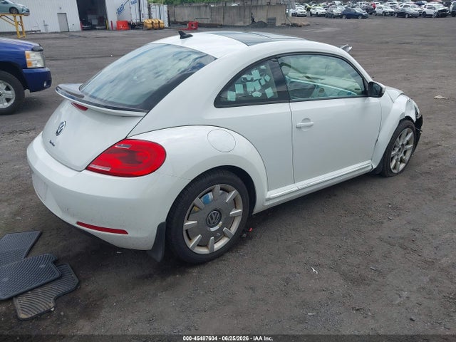 45487604 :رقم المزاد ، 3VWJ17AT5GM628319 vin ، 2016 Volkswagen Beetle 1.8t Sel مزاد بيع