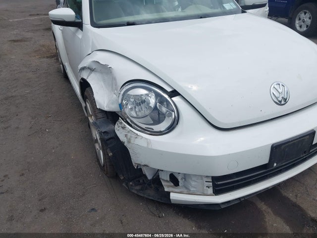 45487604 :رقم المزاد ، 3VWJ17AT5GM628319 vin ، 2016 Volkswagen Beetle 1.8t Sel مزاد بيع