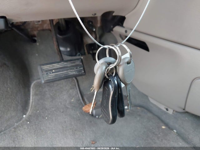2002 Chrysler Town & Country Limited მანქანა იყიდება აუქციონზე, vin: 2C8GP64L32R603436, აუქციონის ნომერი: 45487683